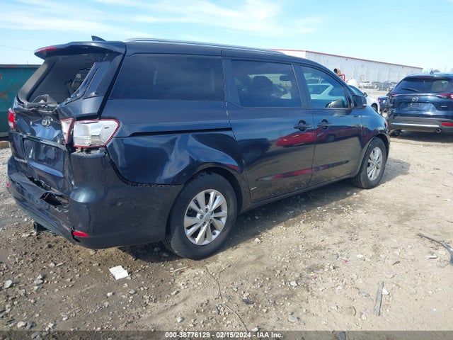 KIA SEDONA LX 2016 KNDMB5C14G6161780 Image 4