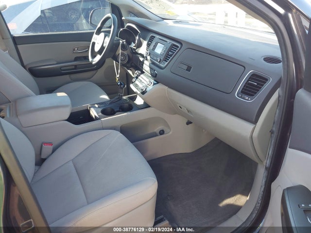 KIA SEDONA LX 2016 KNDMB5C14G6161780 Image 5