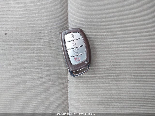 Hyundai Elantra Value Edition 2018 5NPD84LF0JH375554 Image 11