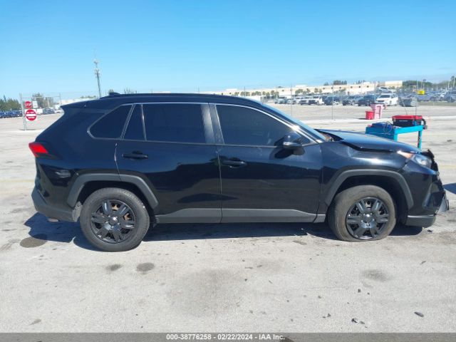 JTMK1RFV3MD065646 Toyota RAV4 LE