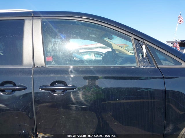 KIA SEDONA LX 2016 KNDMB5C15G6084983 Image 13