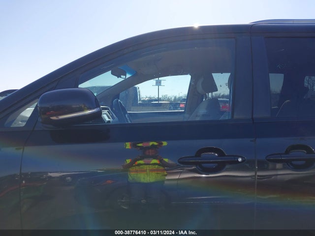 KIA SEDONA LX 2016 KNDMB5C15G6084983 Image 14