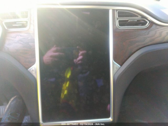 5YJXCBE24HF076023 Tesla Model X 100d/75d/90d