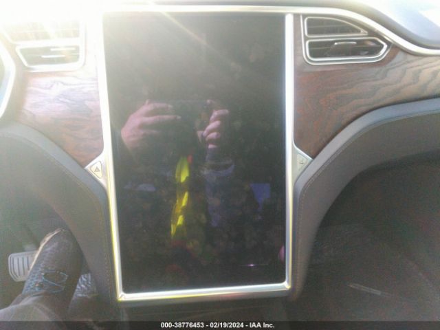 5YJXCBE24HF076023 Tesla Model X 100d/75d/90d
