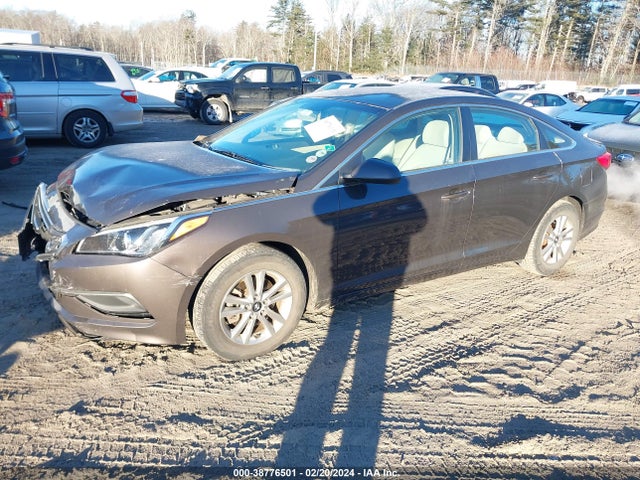 Hyundai SONATA SE 2016 5NPE24AF1GH310164 Image 2