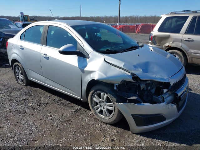 Chevrolet Sonic Lt Auto 2015 1G1JC5SHXF4187964 Image 1