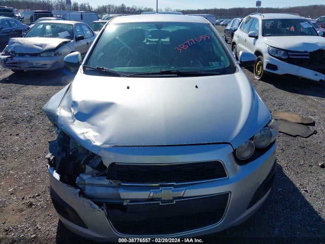 Chevrolet Sonic Lt Auto 2015 1G1JC5SHXF4187964 Image 12