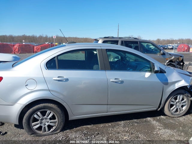 Chevrolet Sonic Lt Auto 2015 1G1JC5SHXF4187964 Image 13