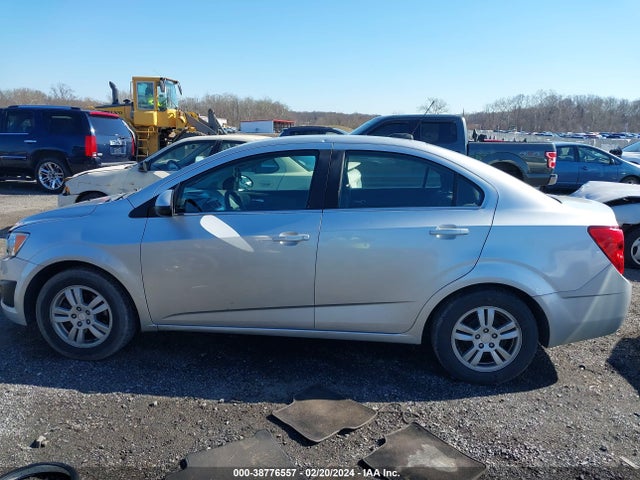Chevrolet Sonic Lt Auto 2015 1G1JC5SHXF4187964 Image 14