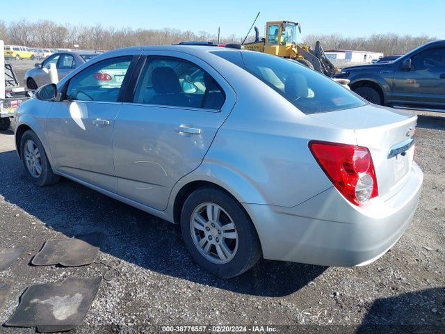 Chevrolet Sonic Lt Auto 2015 1G1JC5SHXF4187964 Image 3