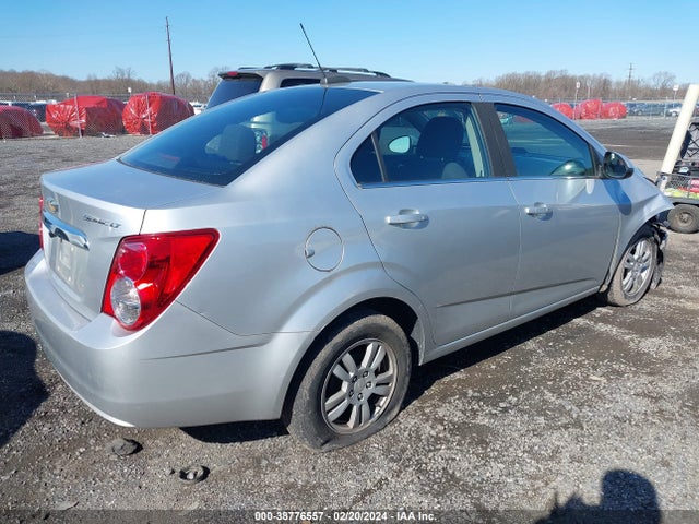 Chevrolet Sonic Lt Auto 2015 1G1JC5SHXF4187964 Image 4