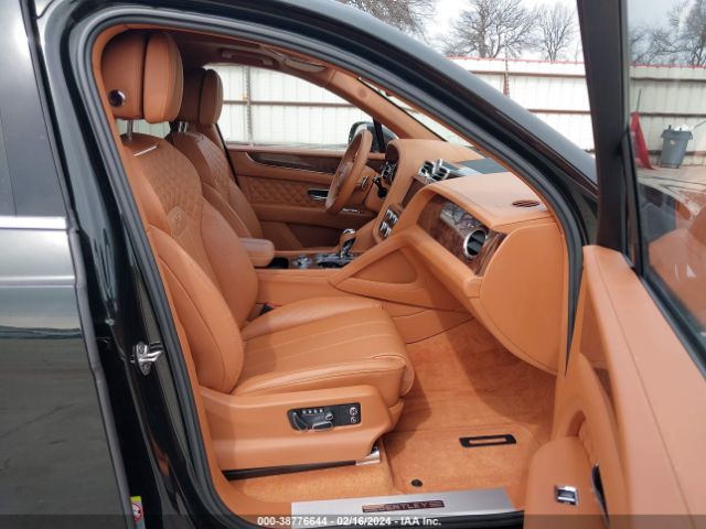 2022 BENTLEY BENTAYGA SJAAM2ZV4NC012243 Photo 4