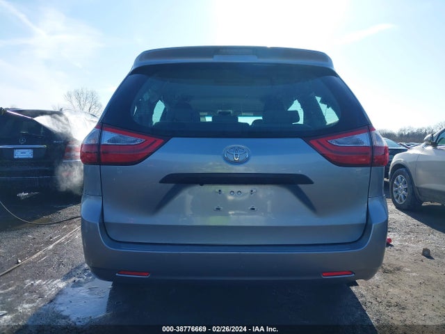 Toyota Sienna L 7 Passenger 2017 5TDZZ3DC7HS812018 Image 16