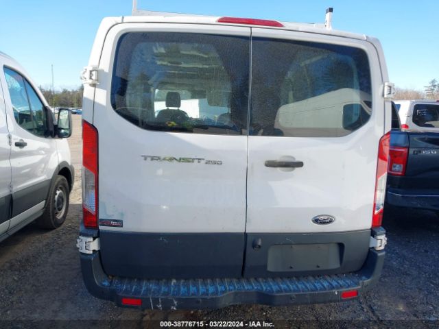 1FTYR1ZM3GKA05681 Ford Transit-250