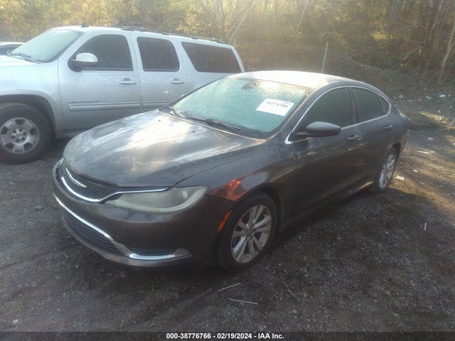 Chrysler 200 Limited 2015 1C3CCCAB0FN593302 Image 2