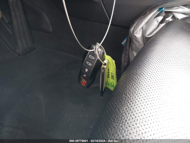 2019 PORSCHE 718 BOXSTER WP0CA2A85KS211437 Photo 10