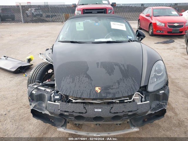 Porsche 718 Boxster 2019 WP0CA2A85KS211437 Image 13