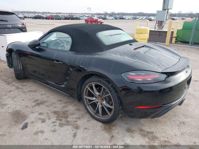 2019 PORSCHE 718 BOXSTER WP0CA2A85KS211437 Photo 2