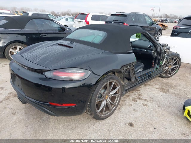 2019 PORSCHE 718 BOXSTER WP0CA2A85KS211437 Photo 3