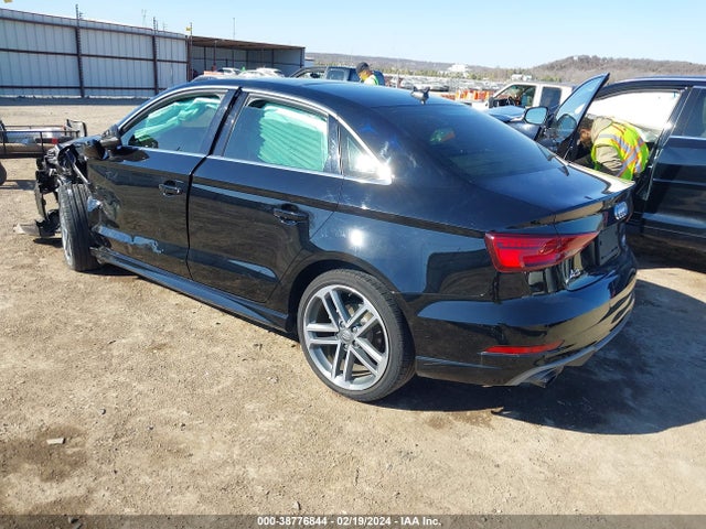 WAUJ8GFF0J1035504 Audi A3 2.0t Premium/2.0t Tech Premium