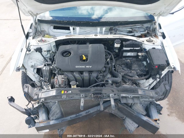 Hyundai Elantra Limited 2017 5NPD84LF6HH056668 Image 10