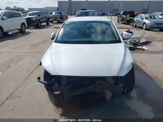 Hyundai Elantra Limited 2017 5NPD84LF6HH056668 Image 13