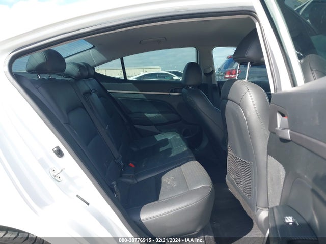 Hyundai Elantra Limited 2017 5NPD84LF6HH056668 Image 8