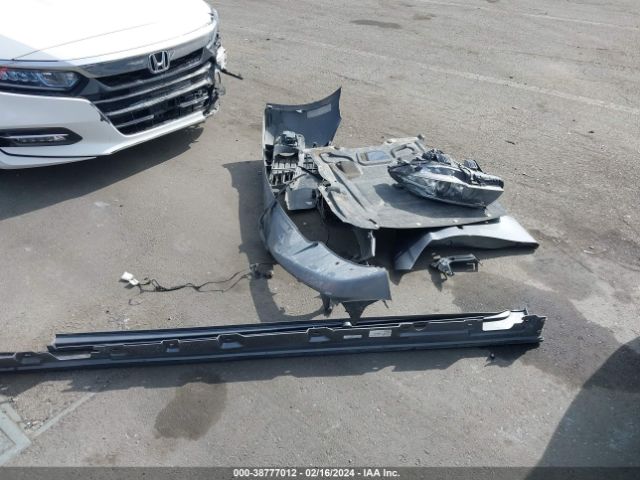 WBA5A5C5XFD523774 BMW 528I