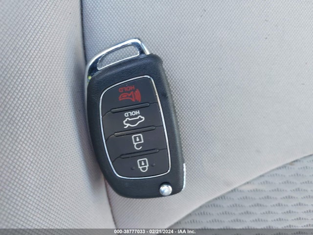 2017 HYUNDAI SONATA SE VIN: 5NPE24AFXHH505164