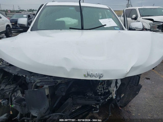 Jeep Grand Cherokee Overland 2015 1C4RJECG4FC872733 Image 12