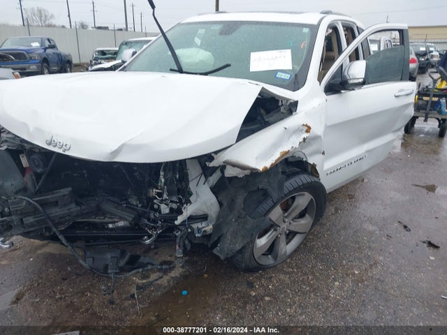 Jeep Grand Cherokee Overland 2015 1C4RJECG4FC872733 Image 2