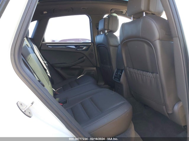 2016 PORSCHE MACAN WP1AB2A53GLB49739 Photo 7