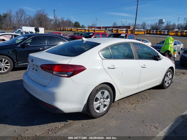 KIA FORTE LX 2017 3KPFK4A76HE130276 Image 4