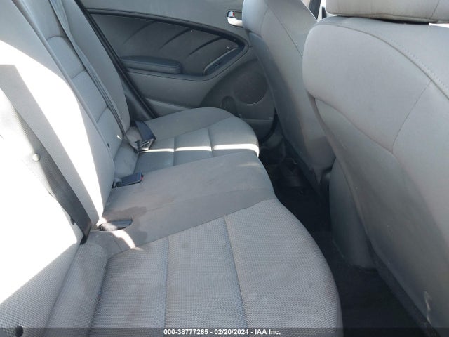 KIA FORTE LX 2017 3KPFK4A76HE130276 Image 8