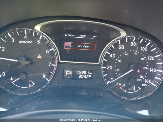 5N1AR2MM6EC704028 Nissan Pathfinder Sv