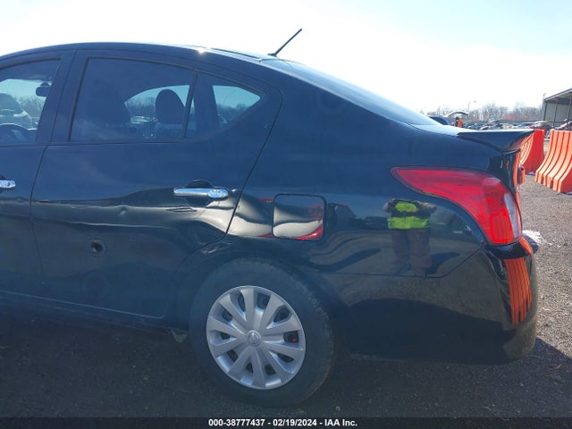 2018 NISSAN VERSA 1.6 SV VIN: 3N1CN7AP4JL855438