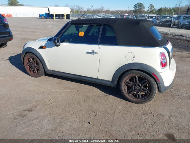 2013 MINI CONVERTIBLE WMWZN3C58DT568239 Photo 2
