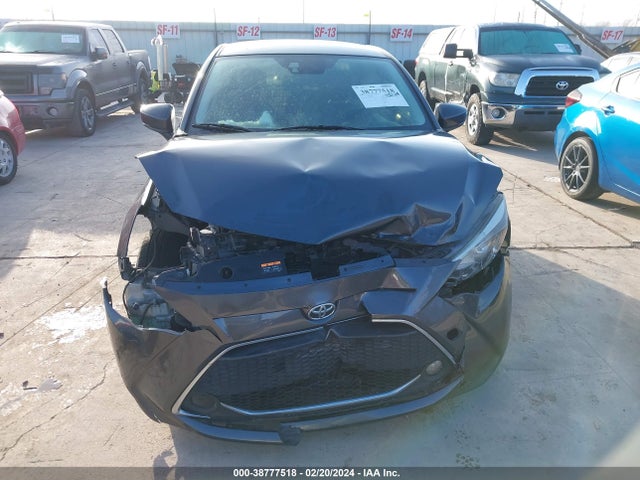 Toyota YARIS LE 2019 3MYDLBYVXKY502139 Image 12