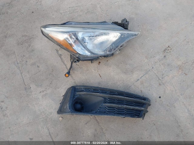 Toyota YARIS LE 2019 3MYDLBYVXKY502139 Image 11