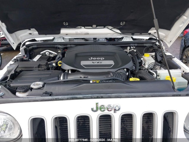 1C4BJWEG6HL614401 Jeep Wrangler Unlimited Sahara 4x4