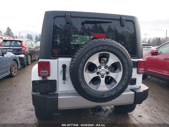 1C4BJWEG6HL614401 Jeep Wrangler Unlimited Sahara 4x4