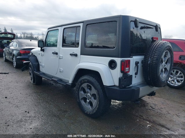 1C4BJWEG6HL614401 Jeep Wrangler Unlimited Sahara 4x4