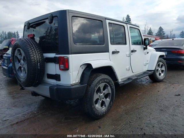 1C4BJWEG6HL614401 Jeep Wrangler Unlimited Sahara 4x4