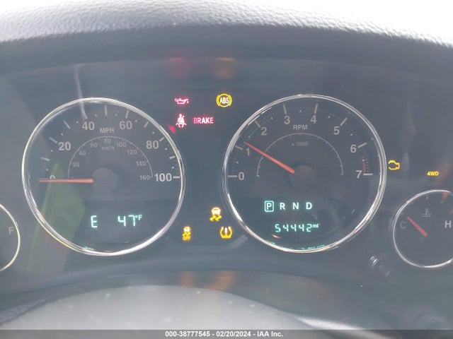 1C4BJWEG6HL614401 Jeep Wrangler Unlimited Sahara 4x4