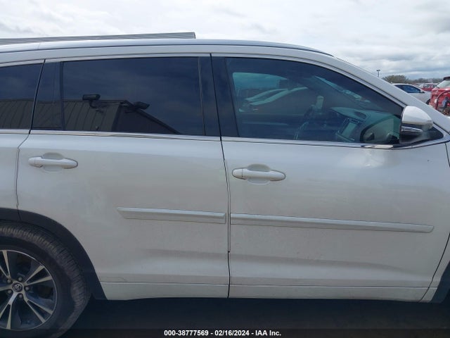 Toyota Highlander Xle V6 2016 5TDKKRFH4GS167473 Image 13