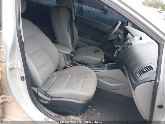 KIA FORTE LX 2016 KNAFK4A66G5532457 Image 5