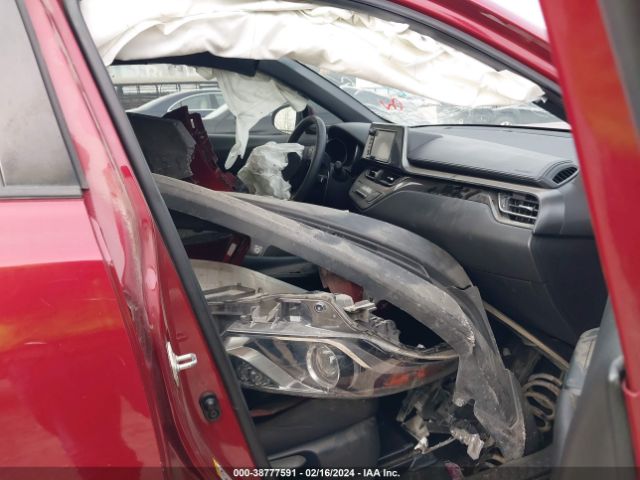NMTKHMBX7JR026904 Toyota C-hr Xle Premium