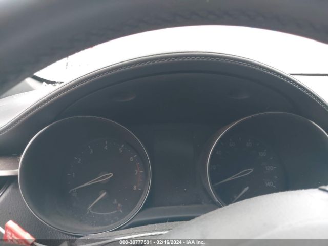 NMTKHMBX7JR026904 Toyota C-hr Xle Premium
