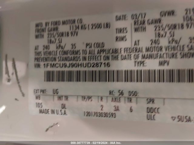 1FMCU9J90HUD28716 Ford Escape Titanium