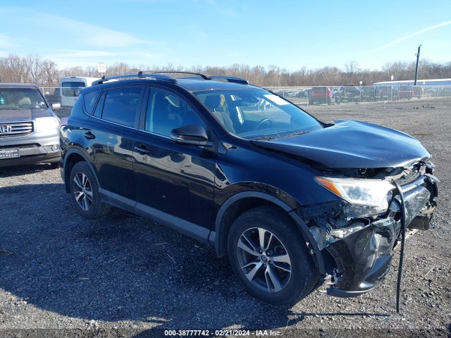 Toyota Rav4 Xle 2017 2T3RFREV9HW596893 Image 1